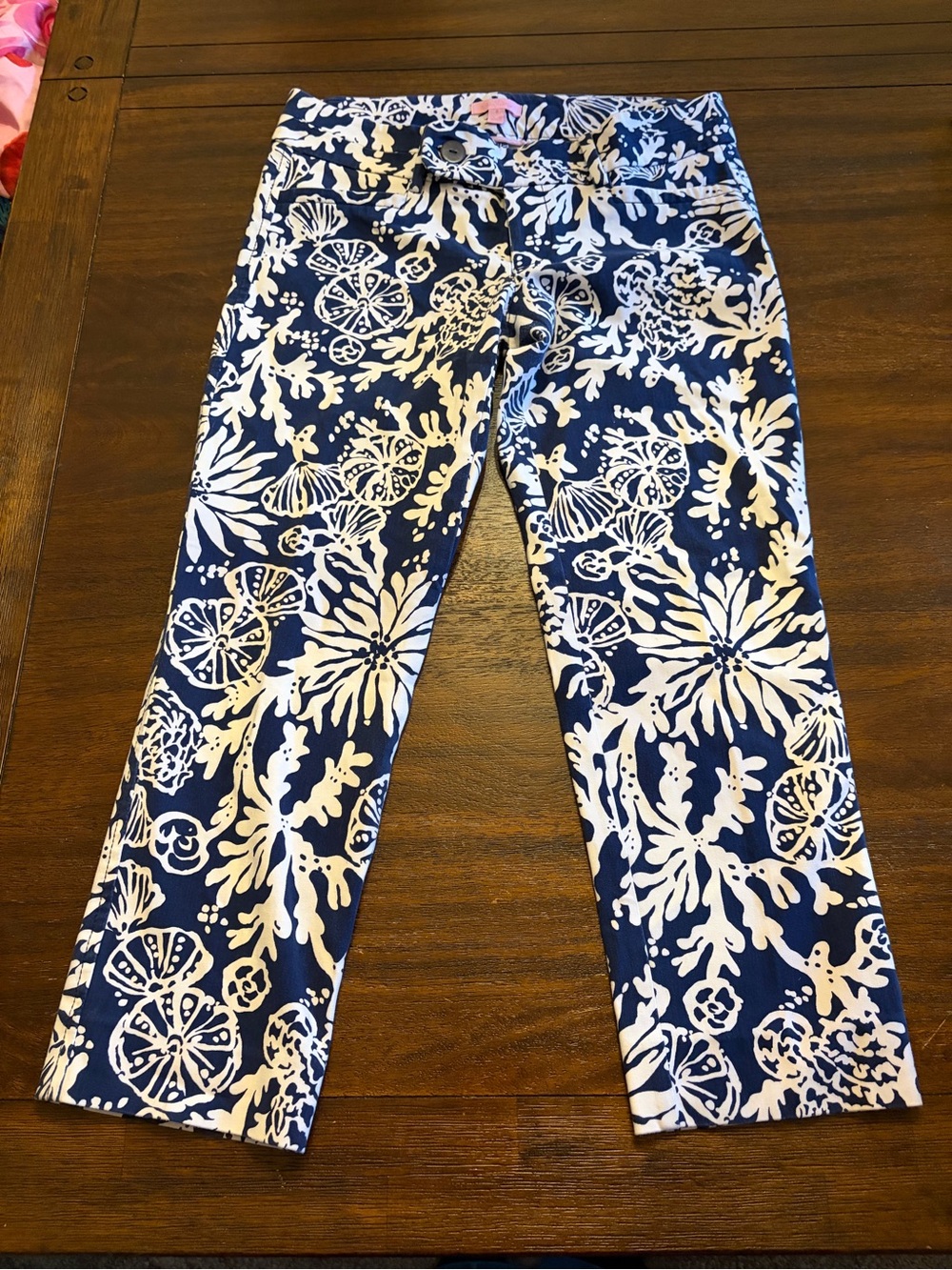 Lilly Pulitzer Navy White Tropical Print Cropped Pants Women’s Size 8